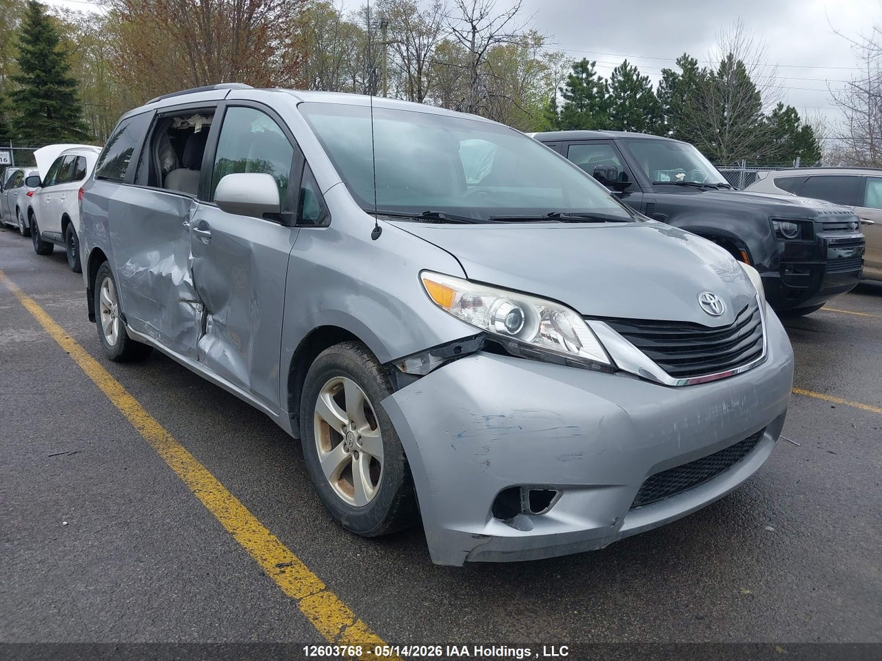 5TDKK3DCXES421916 · 2014 TOYOTA SIENNA · 1/12