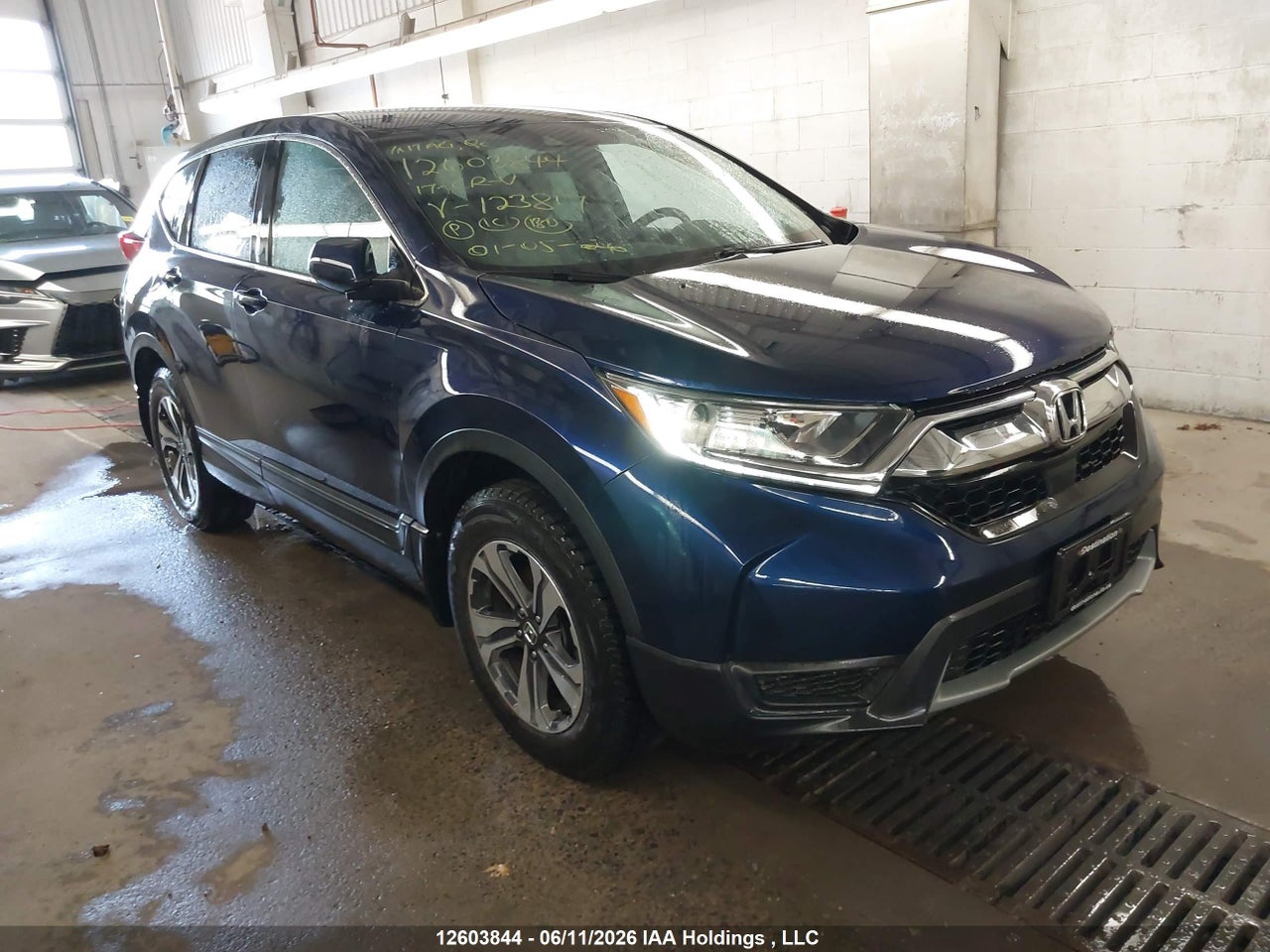 2HKRW2H27HH123817 · 2017 HONDA CR-V · 1/12