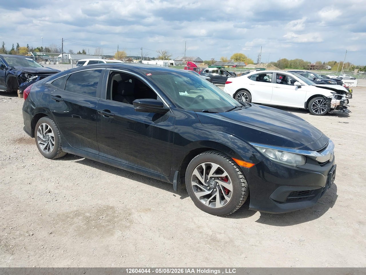 2HGFC2F76GH035442 · 2016 HONDA CIVIC EX