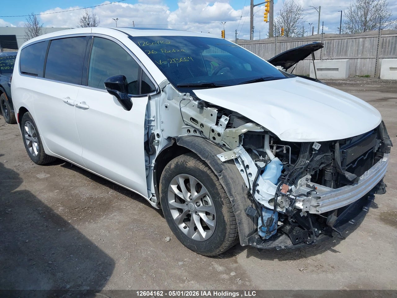 2C4RC1GG1TR****** · 2026 CHRYSLER PACIFICA LIMITED · 1/12