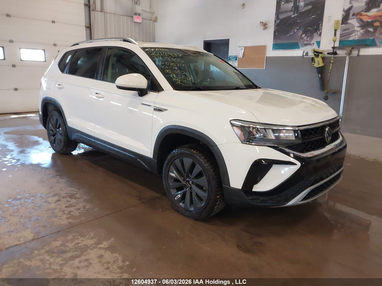 3VVEX7B25RM****** · 2024 VOLKSWAGEN TAOS SE