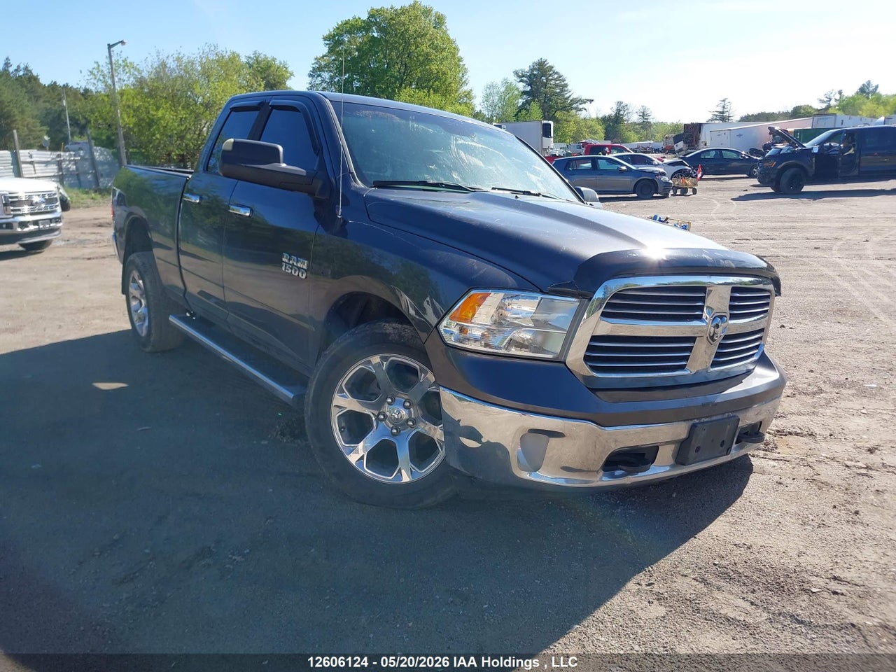 1C6RR7GM1FS548169 · 2015 RAM 1500 SLT