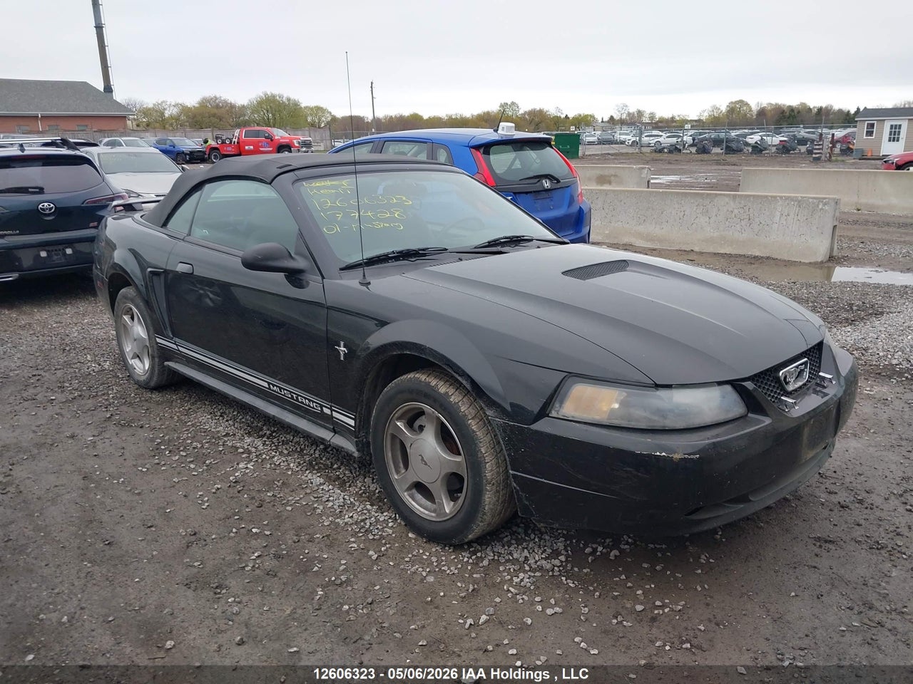 1FAFP44411F177428 · 2001 FORD MUSTANG