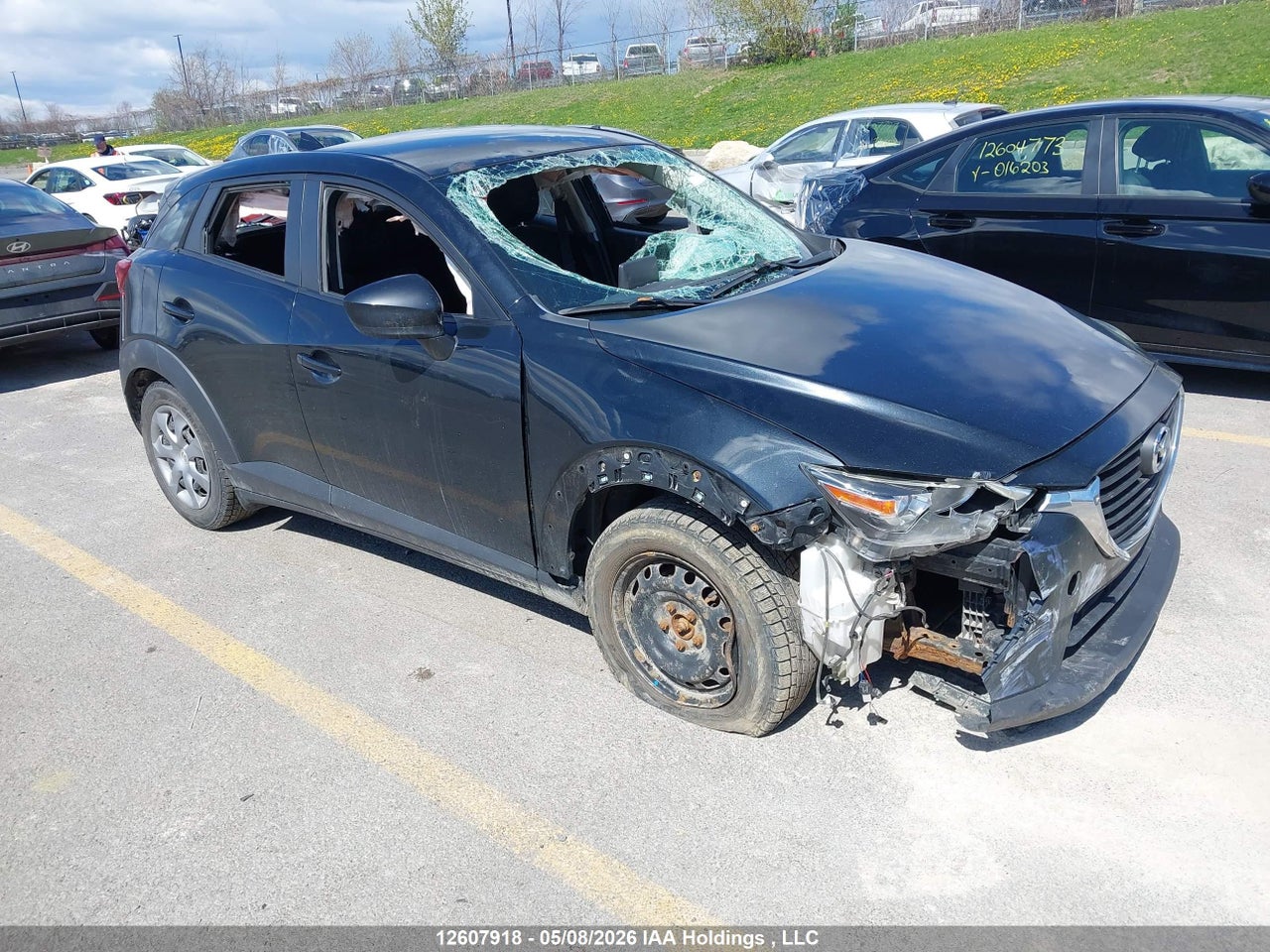 JM1DKBB71G0105352 · 2016 MAZDA CX-3 GX · 1/12
