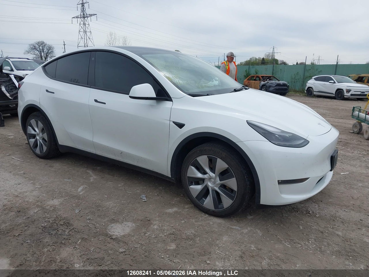 7SAYGDEE0PF****** · 2023 TESLA MODEL Y · 1/12