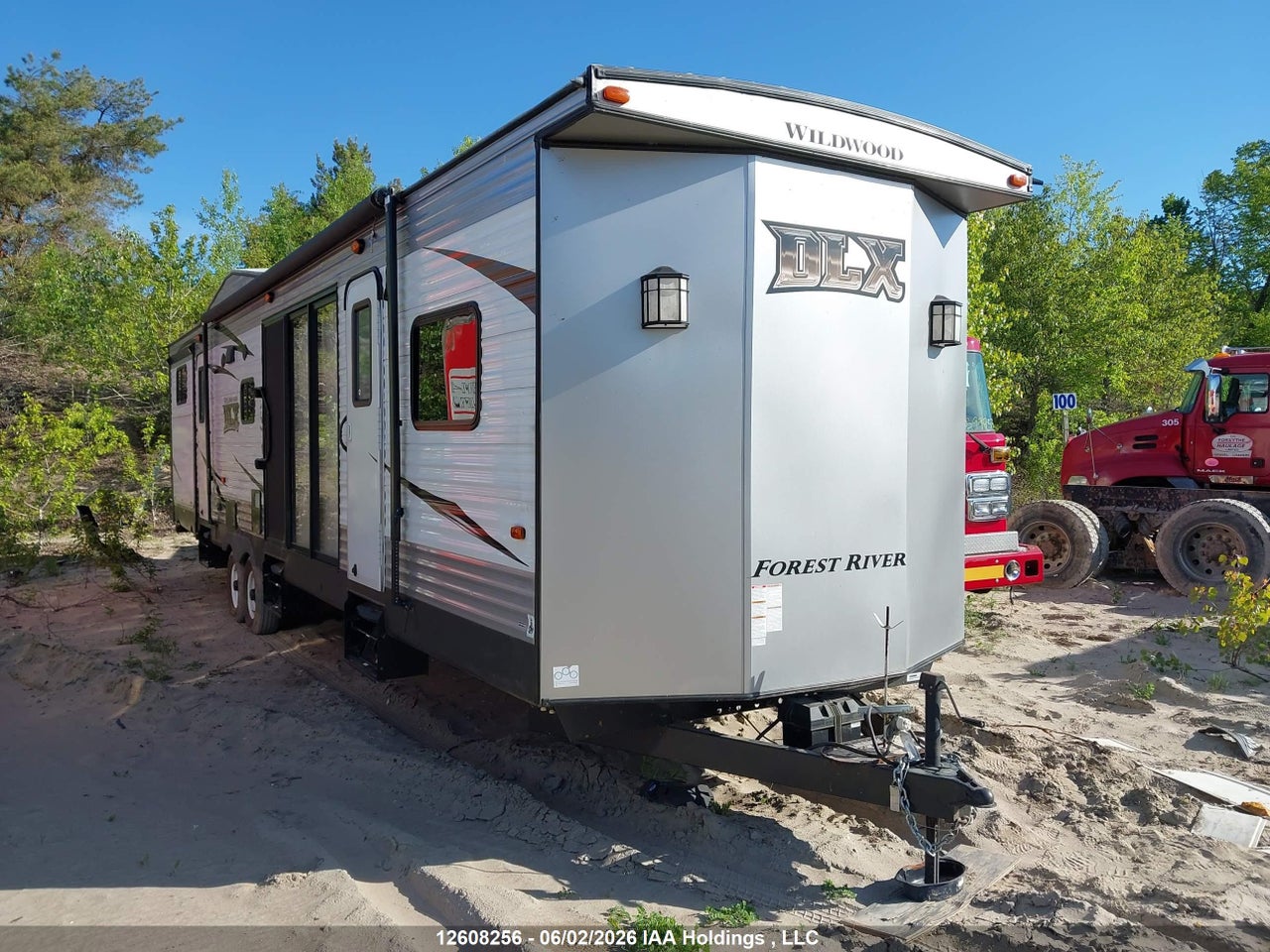 4X4TWDS26JM057180 · 2018 FOREST RIVER WILDWOOD · 1/12
