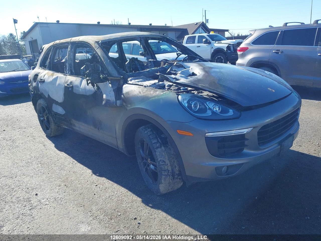 WP1AA2A29GKA14585 · 2016 PORSCHE CAYENNE