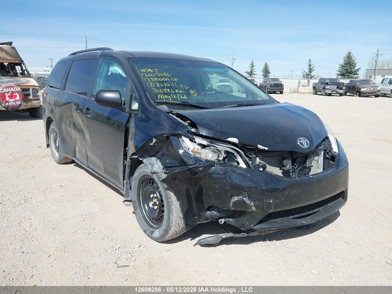 5TDKZ3DCXHS827601 · 2017 TOYOTA SIENNA LE 8 PASSENGER