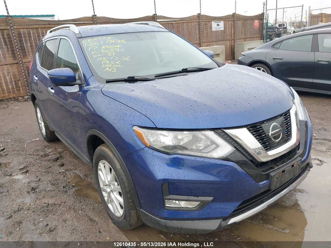 5N1AT2MV2HC868911 · 2017 NISSAN ROGUE SV/SL