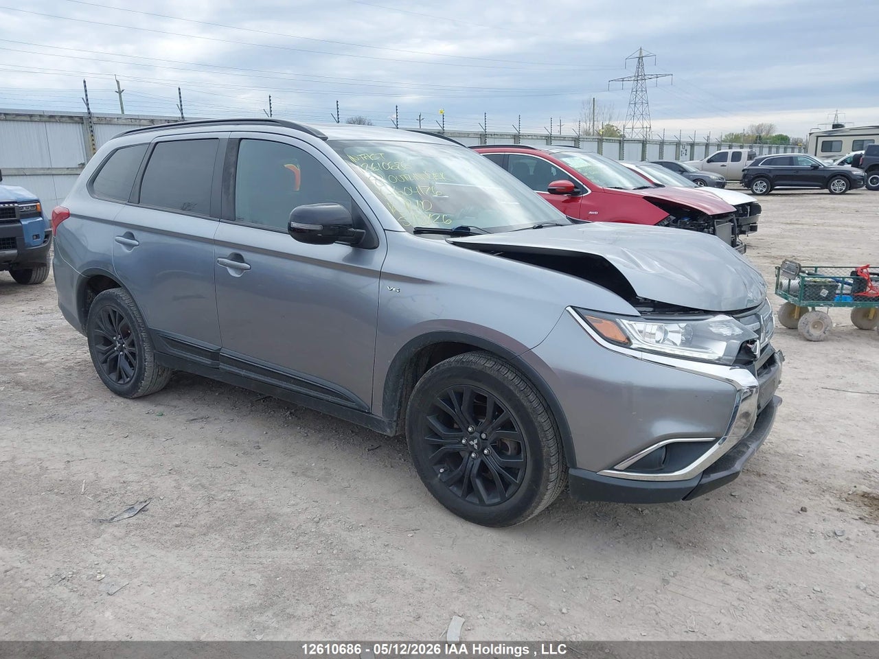 JA4JZ3AX0JZ604176 · 2018 MITSUBISHI outlander
