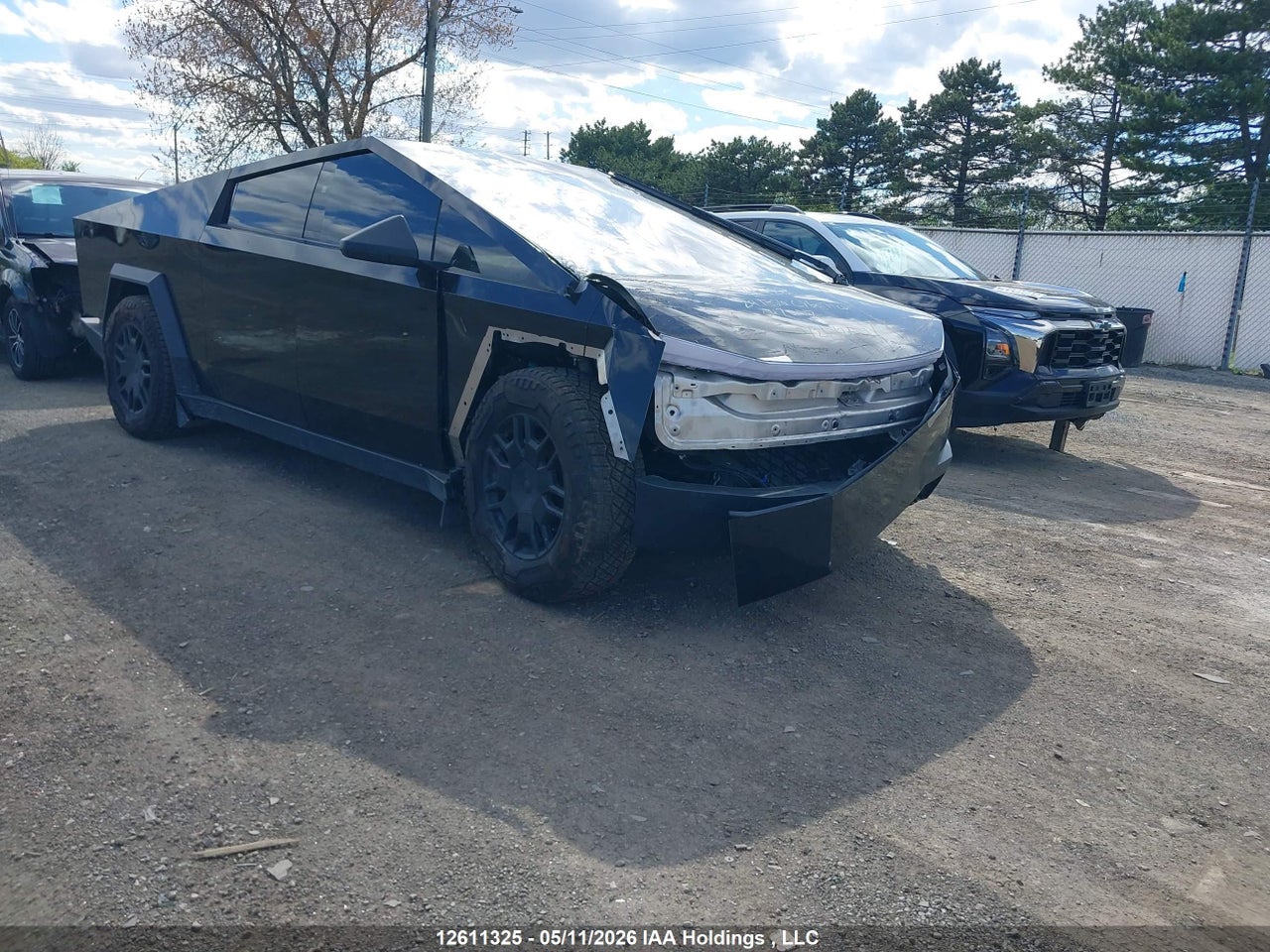 7G2CEHED8RA047097 · 2024 TESLA CYBERTRUCK AWD