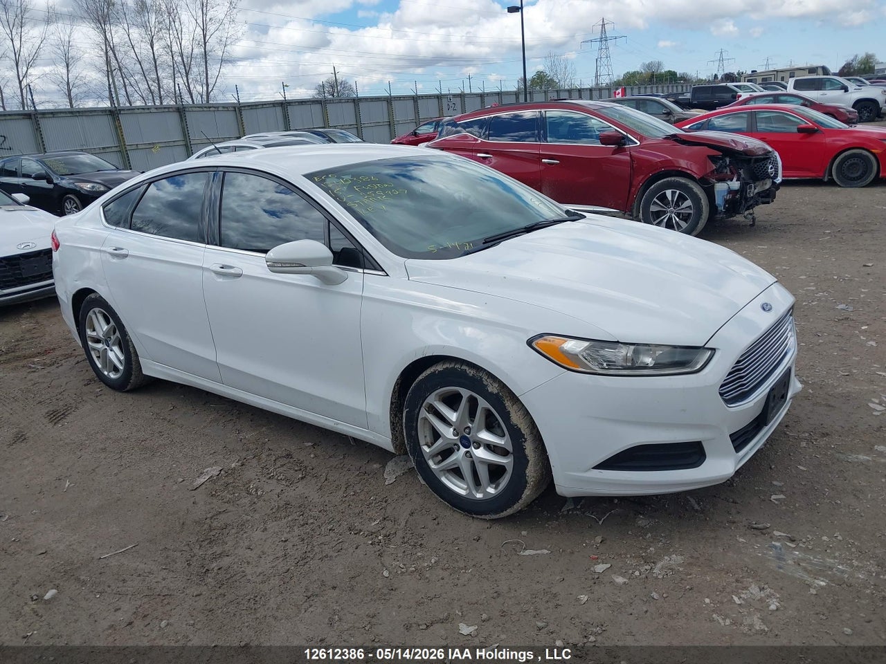 3FA6P0H73FR259927 · 2015 FORD FUSION SE