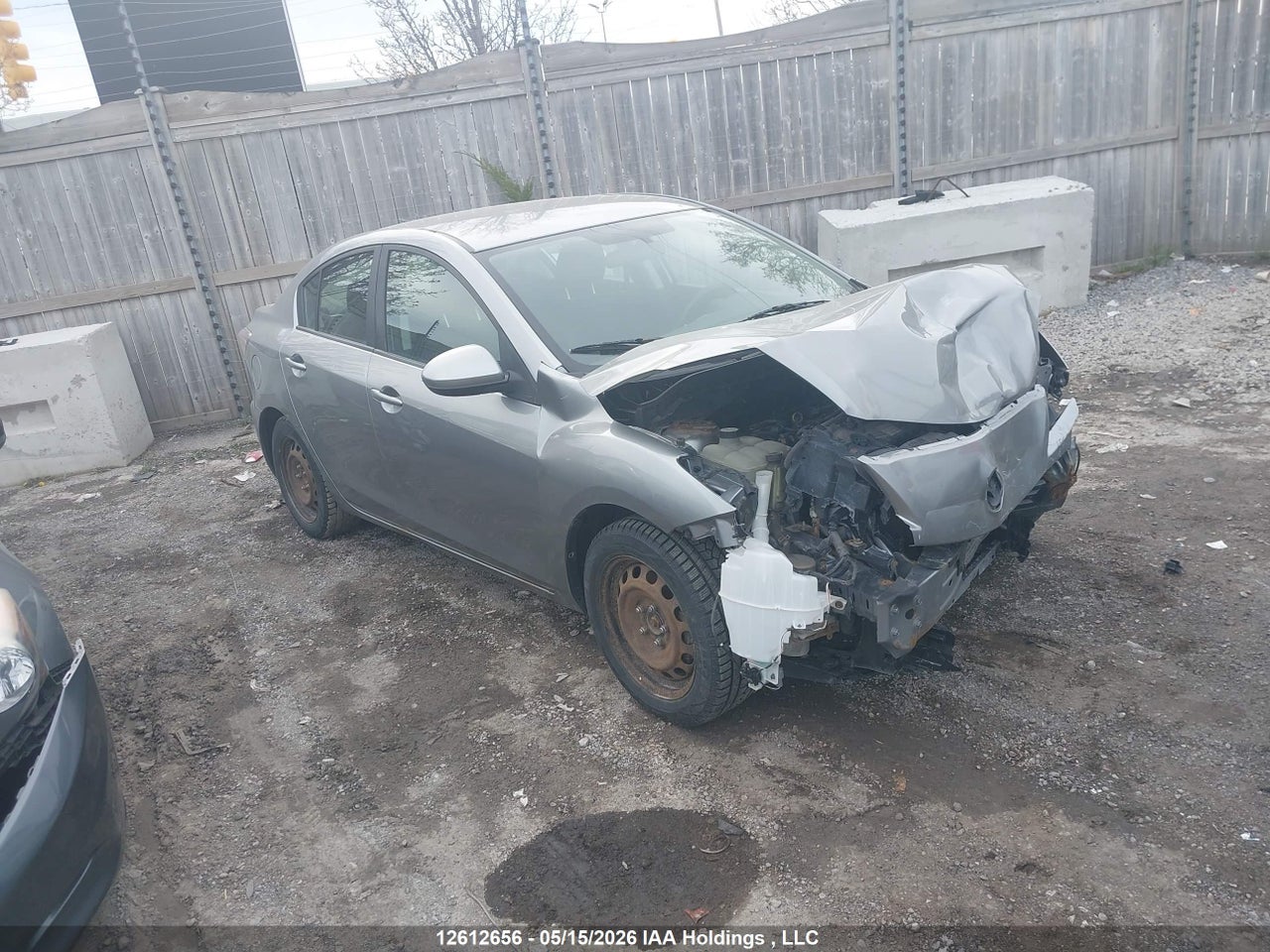 JM1BL1UF8C1657597 · 2012 MAZDA 3 I