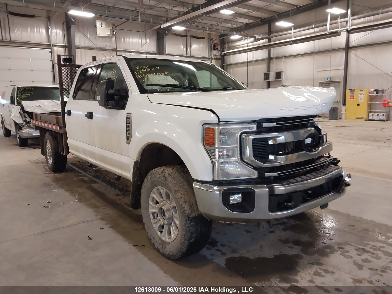 1FT8W3B68ME****** · 2021 FORD F350