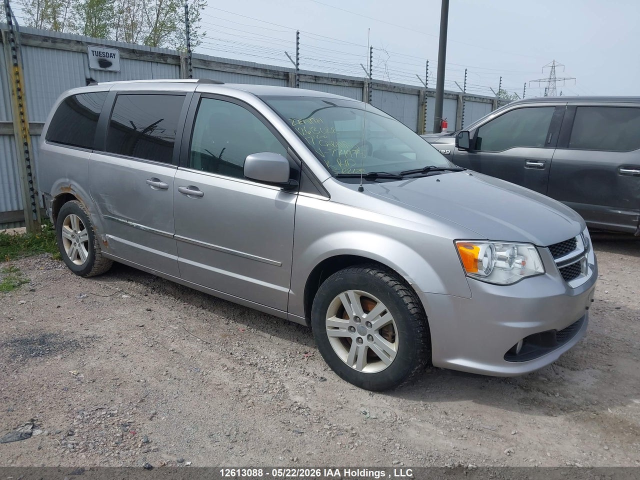 2C4RDGDG4HR****** · 2017 DODGE GRAND CARAVAN CREW