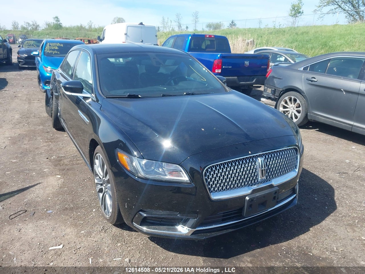 1LN6L9TP6H5614978 · 2017 LINCOLN CONTINENTAL SELECT