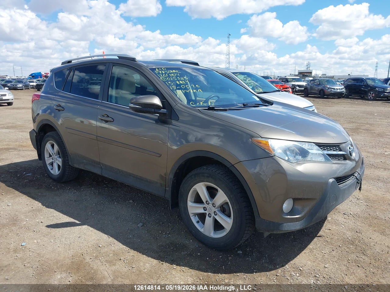 2T3RFREV0DW025383 · 2013 TOYOTA RAV4 XLE