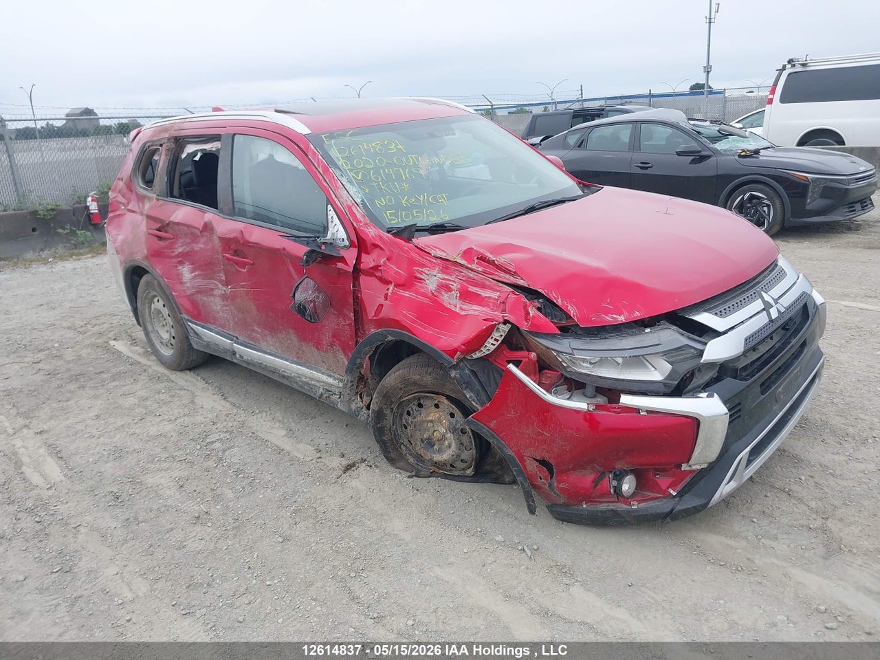JA4AZ2A35LZ614969 · 2020 MITSUBISHI OUTLANDER ES