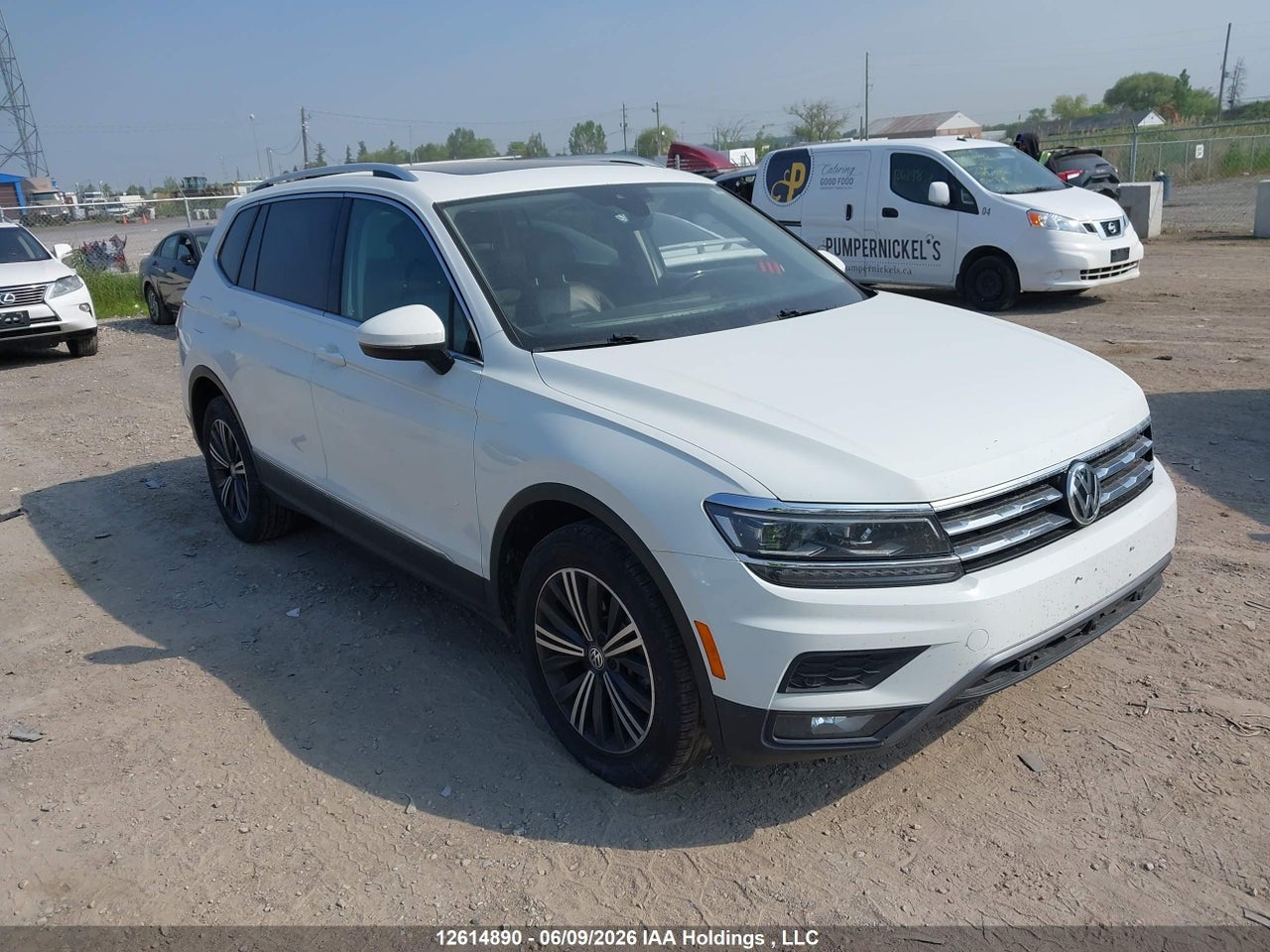 3VV4B7AX5JM056113 · 2018 VOLKSWAGEN TIGUAN HIGHLINE