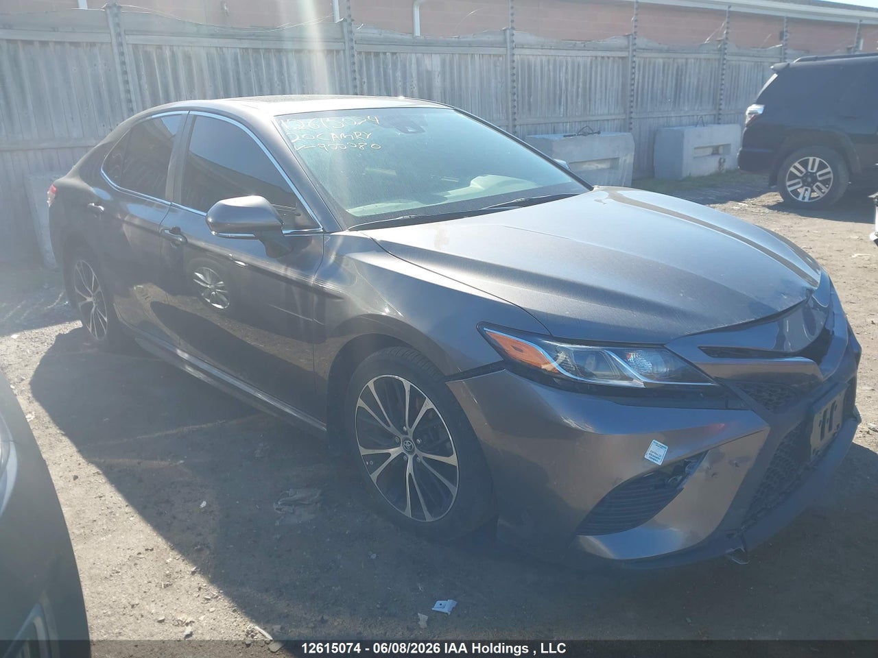 4T1J11AK8LU900080 · 2020 TOYOTA CAMRY SE