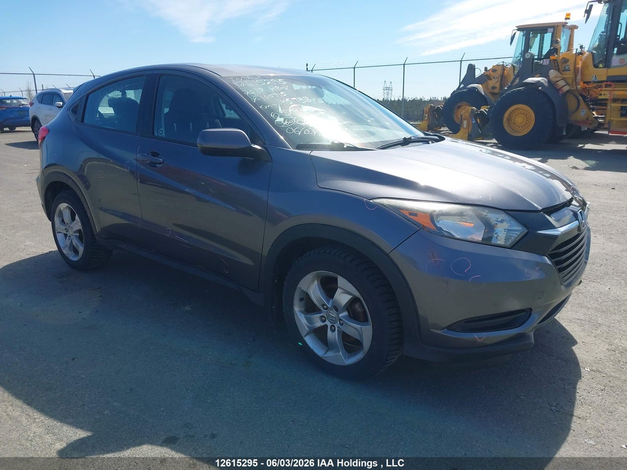 3CZRU6H32HM100715 · 2017 HONDA HR-V LX