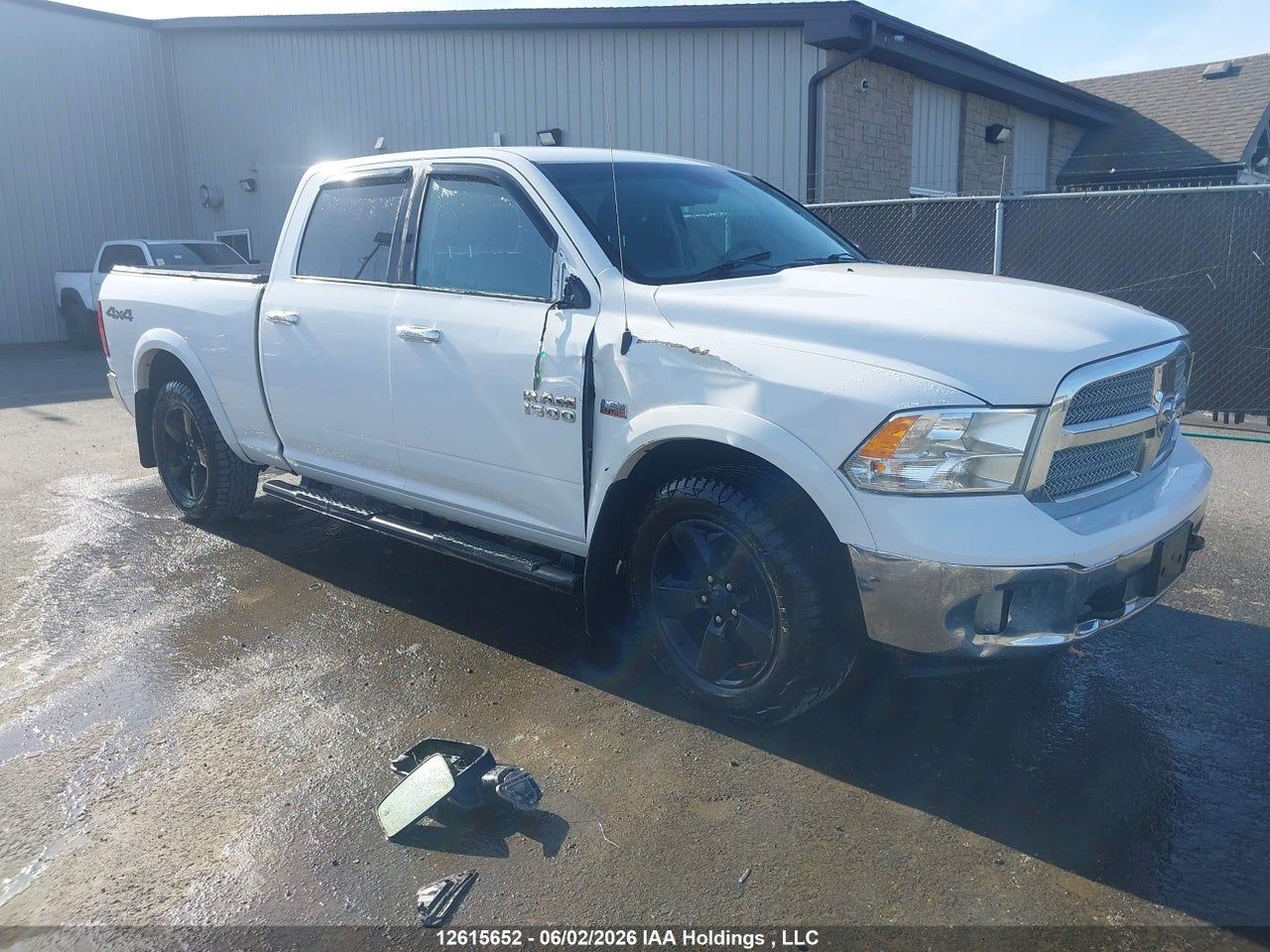1C6RR7TT7JS153919 · 2018 RAM 1500 SLT