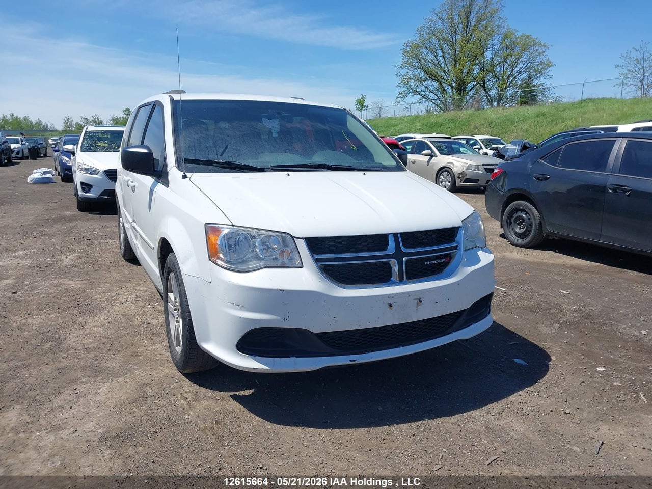 2C4RDGBG6HR****** · 2017 DODGE GRAND CARAVAN · 1/12