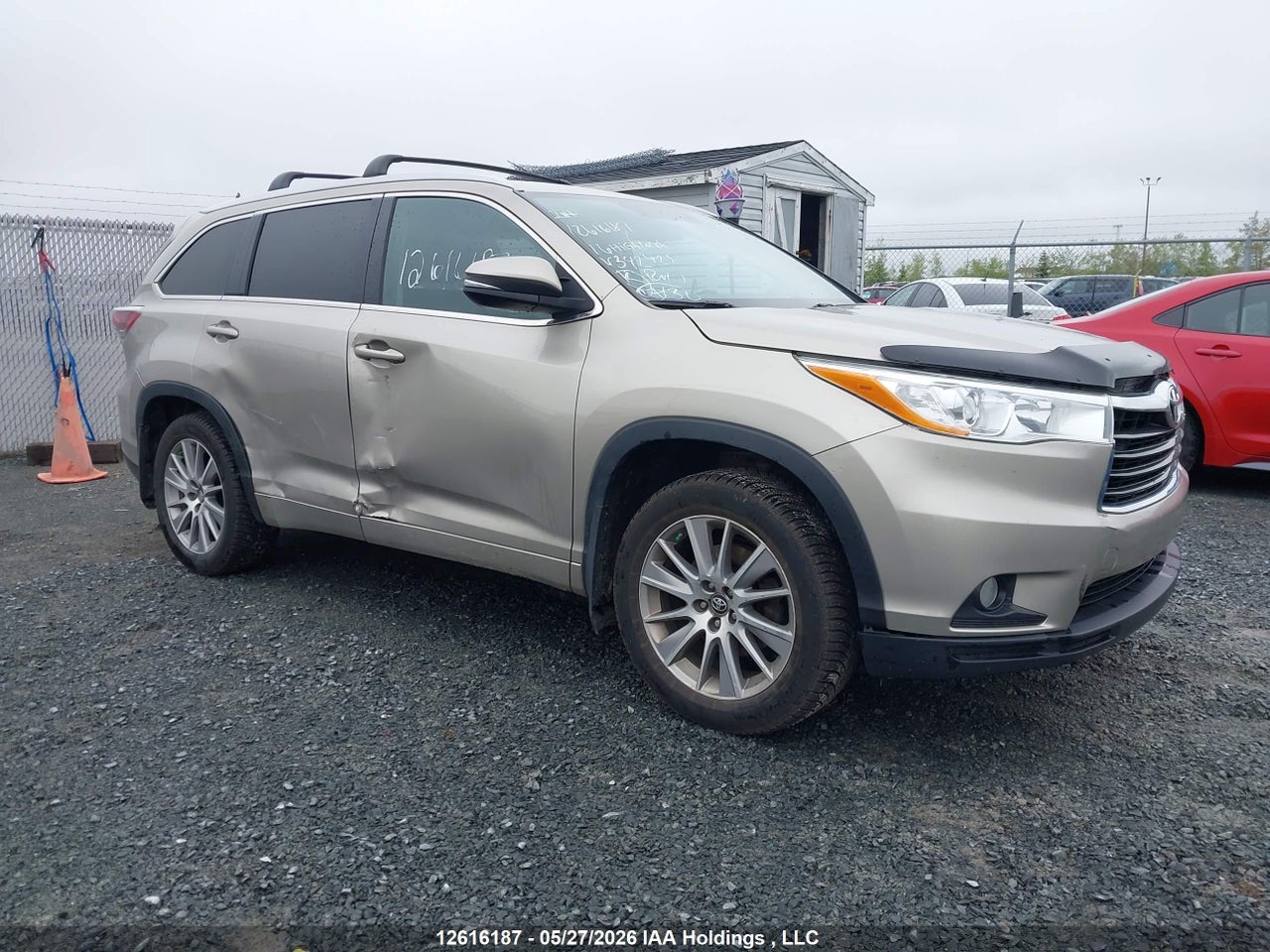 5TDJKRFH2GS342928 · 2016 TOYOTA highlander xle