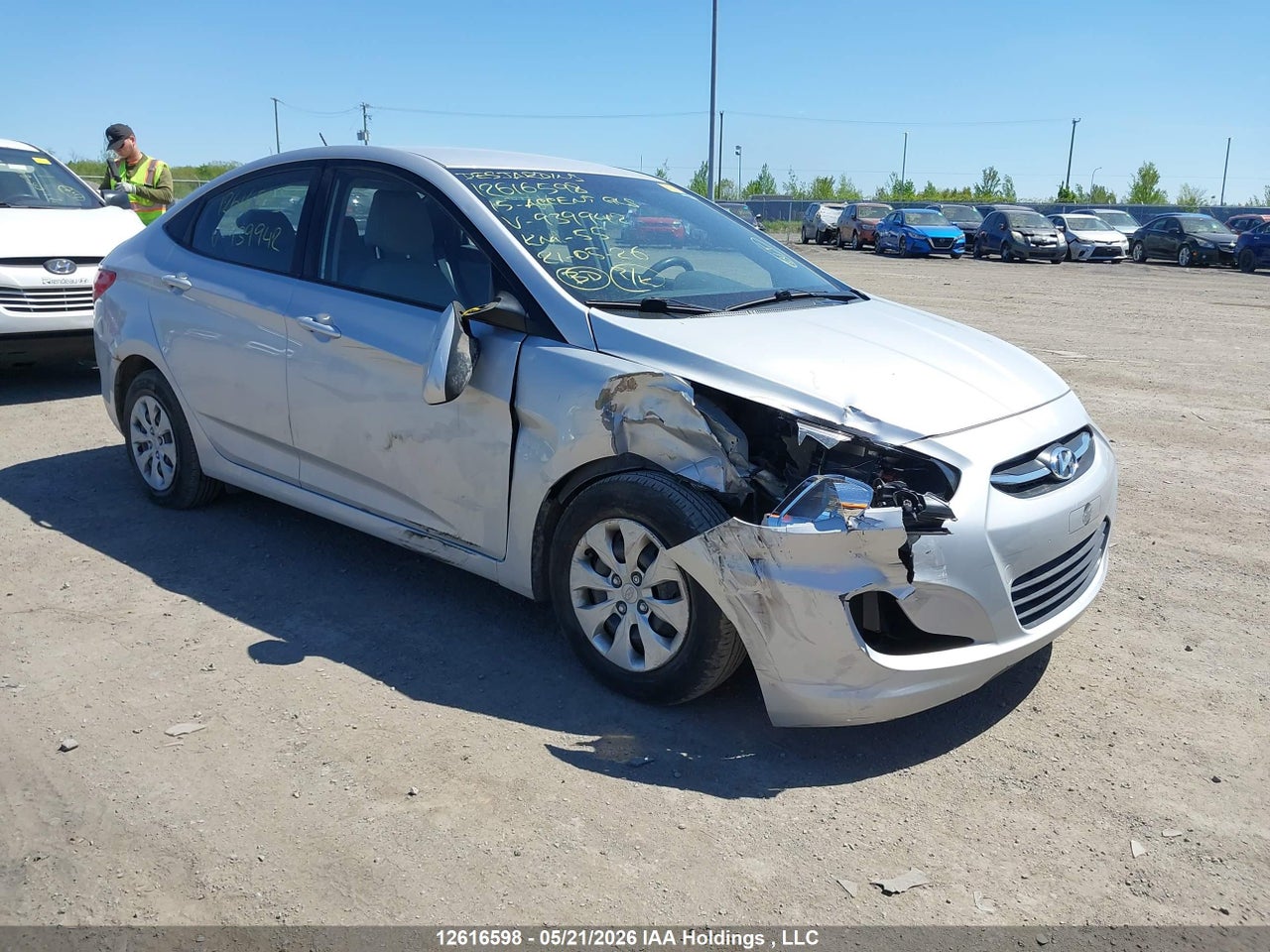KMHCT4AE7FU939942 · 2015 HYUNDAI ACCENT GLS