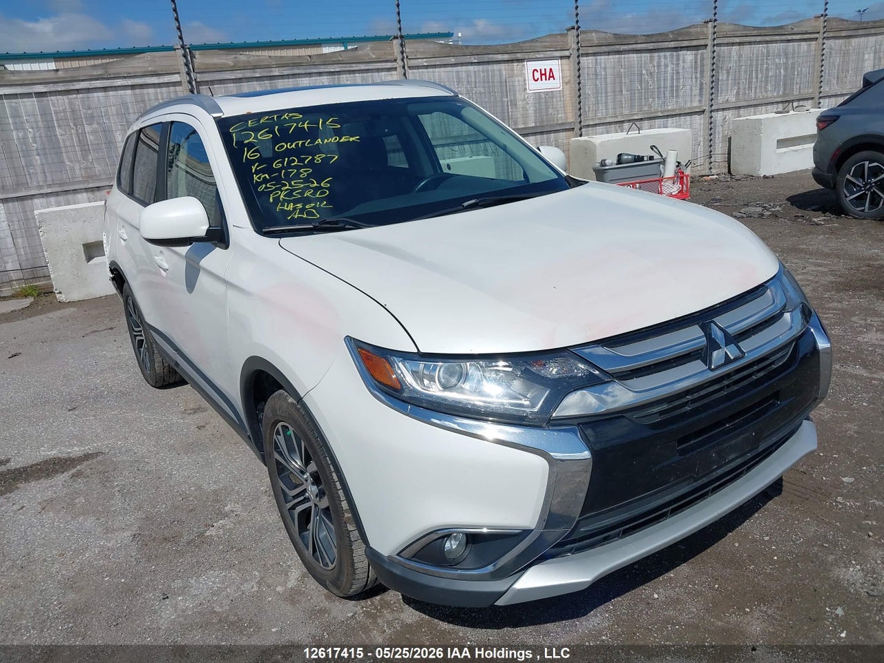 JA4AZ2A33GZ****** · 2016 MITSUBISHI OUTLANDER ES