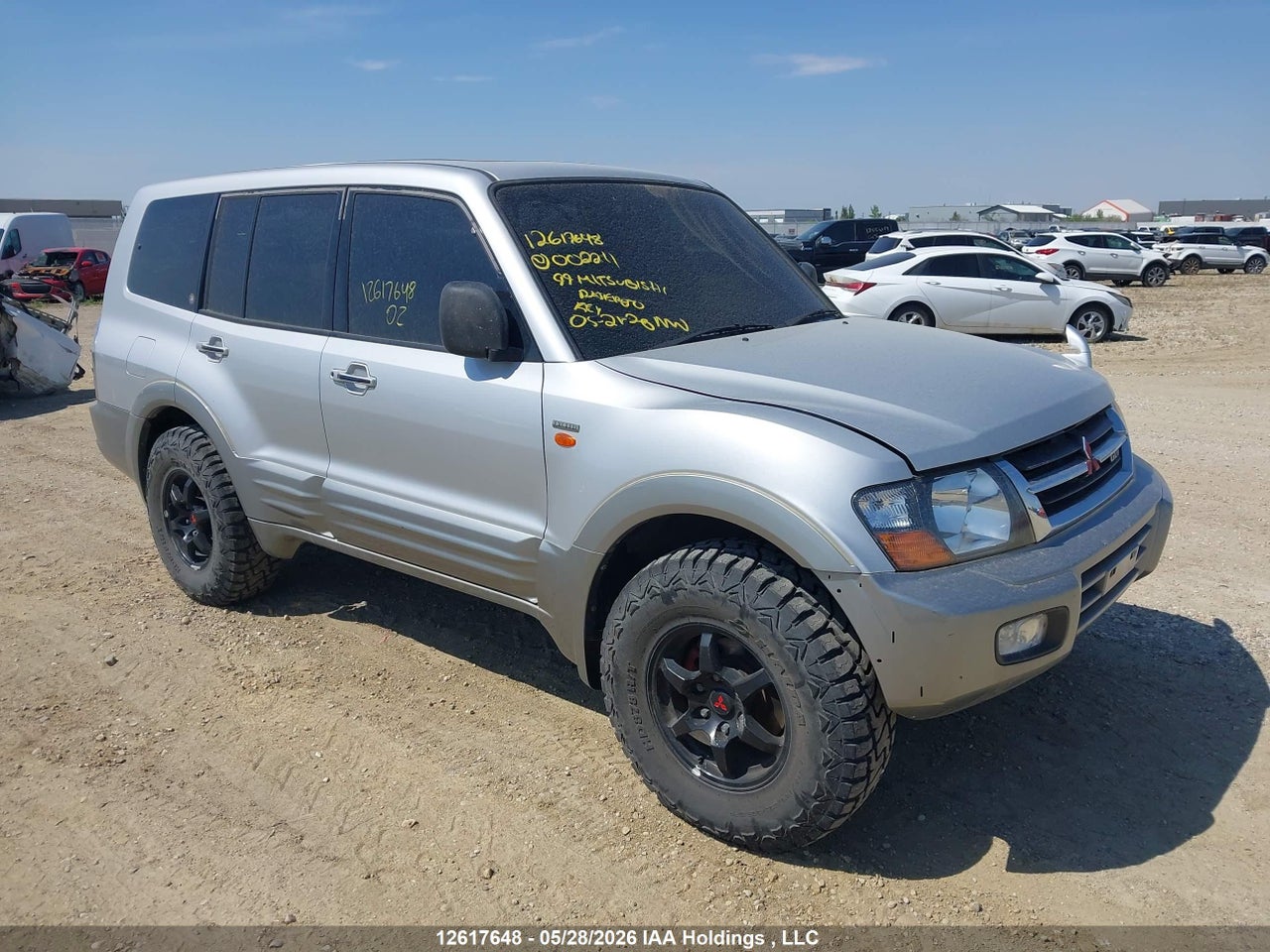 V75W0****** · 1999 MITSUBISHI pajero · 1/12