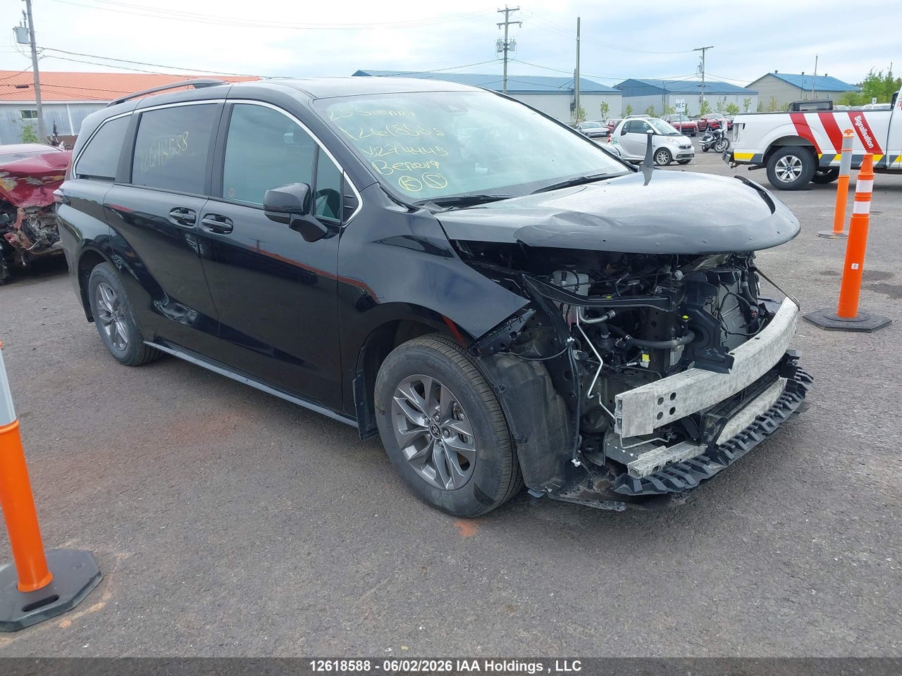 5TDGRKEC9SS274445 · 2025 TOYOTA SIENNA LE 8-PASSENGER