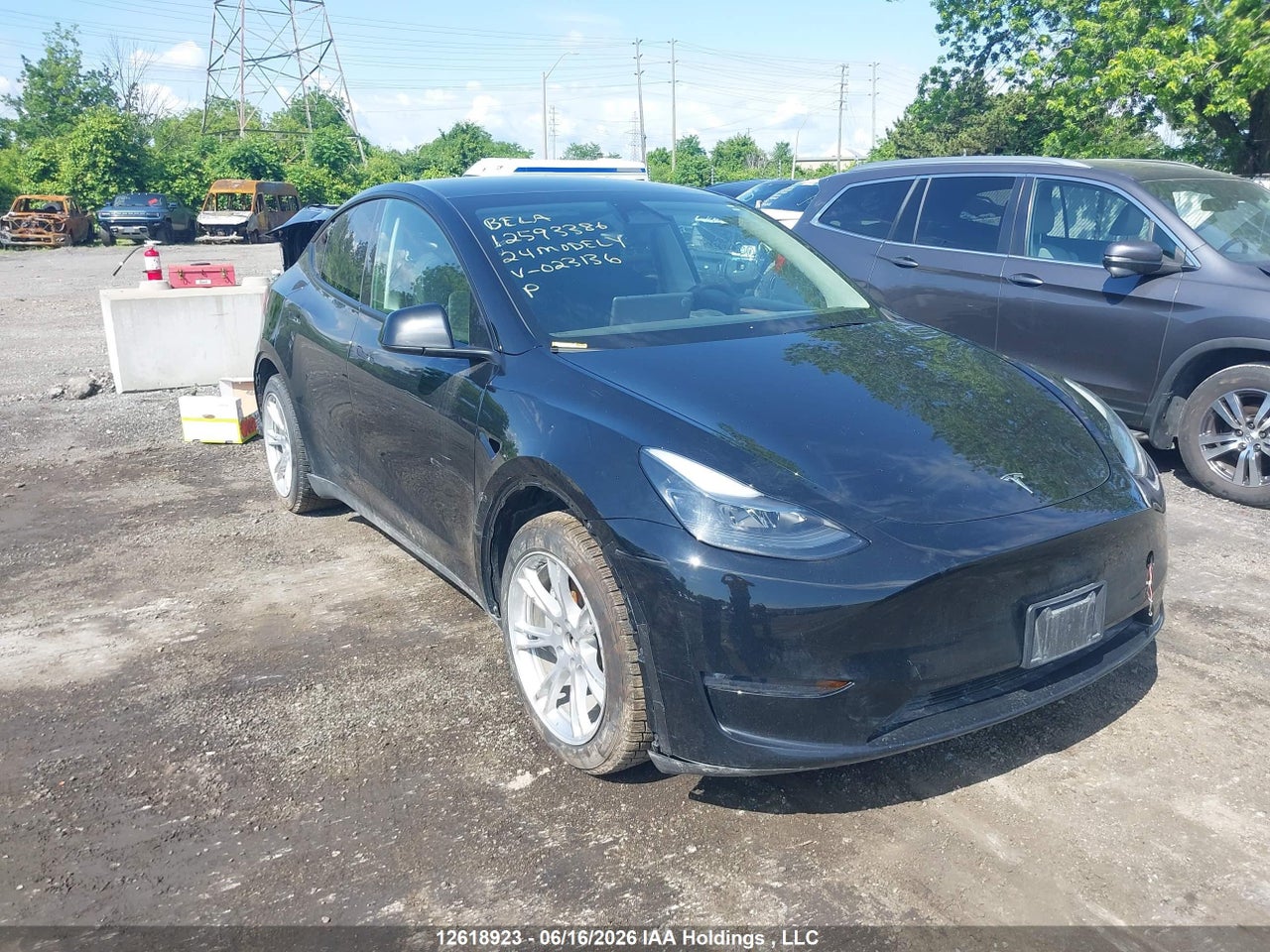 7SAYGAEE3RF023136 · 2024 TESLA MODEL Y LONG RANGE