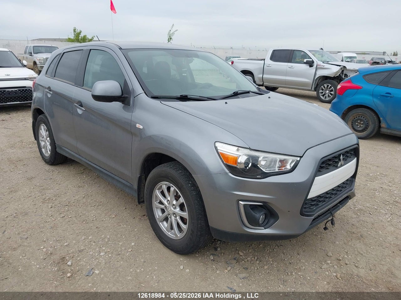 4A4AJ3AU4DE****** · 2013 MITSUBISHI RVR SE