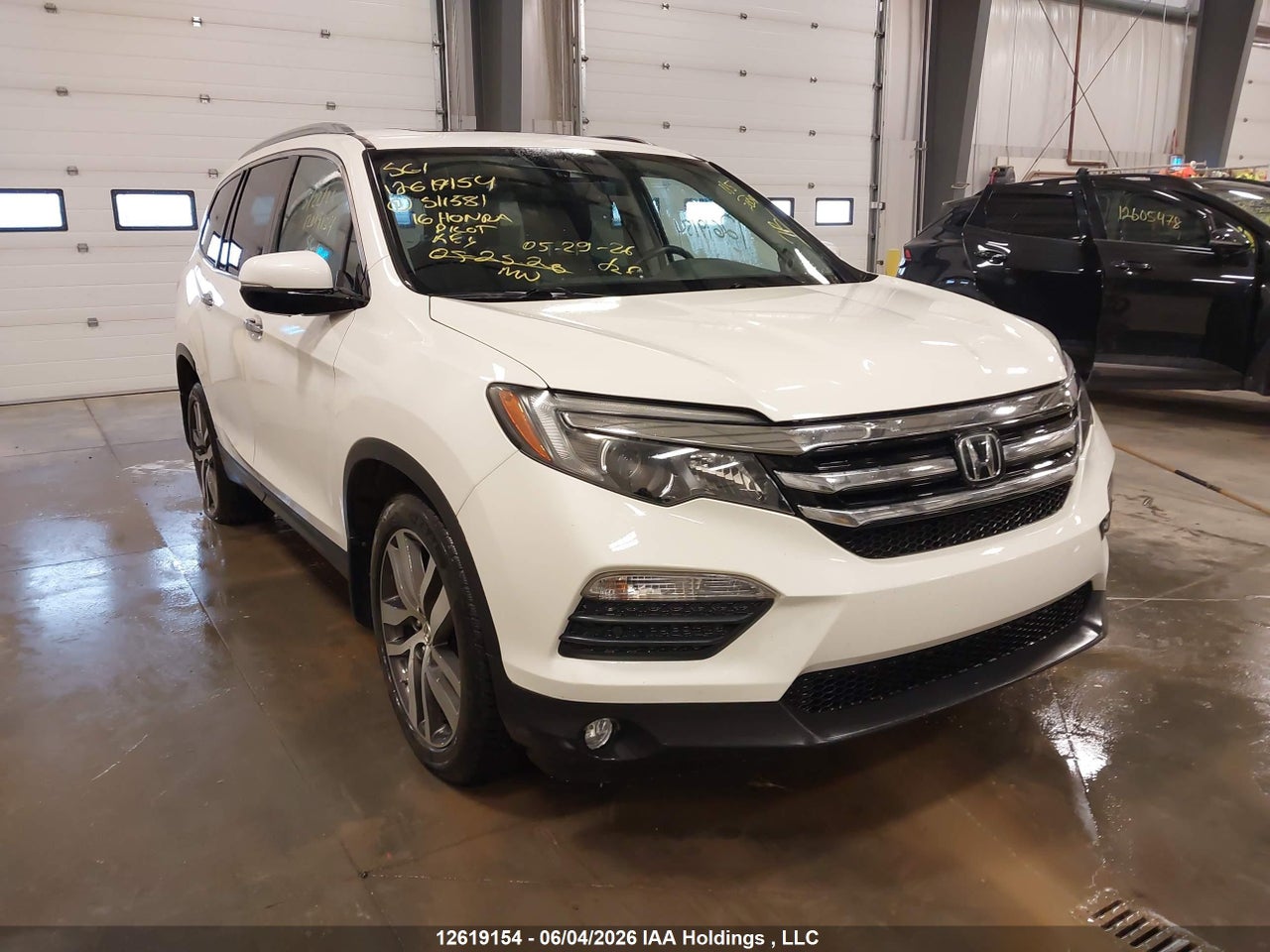 5FNYF6H99GB511581 · 2016 HONDA PILOT TOURING