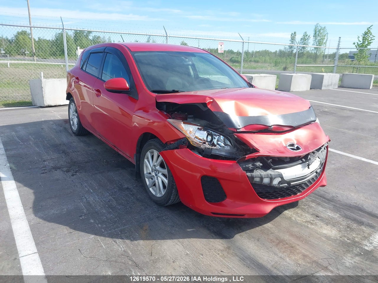 JM1BL1KF4D1825899 · 2013 MAZDA 3 I