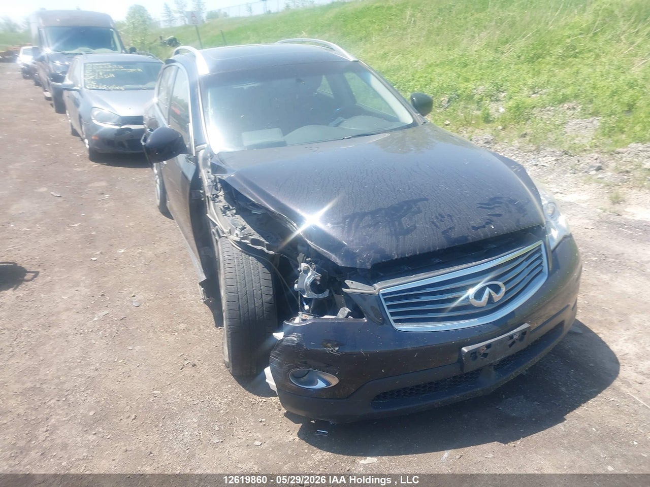 JN1BJ0HR5FM771728 · 2015 INFINITI QX50