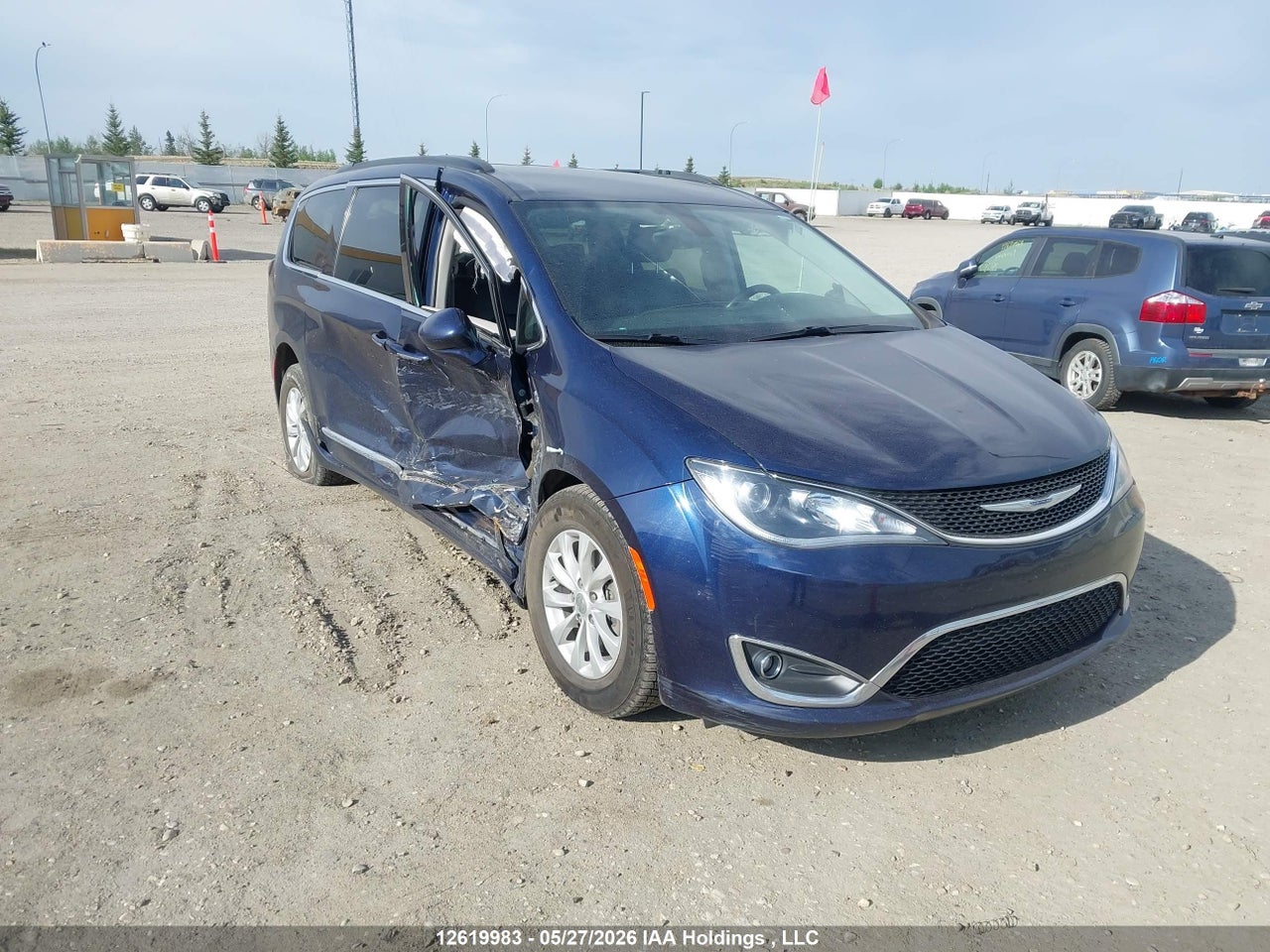 2C4RC1BG2HR743517 · 2017 CHRYSLER PACIFICA TOURING L · 1/12