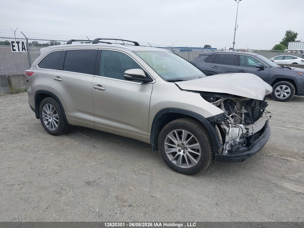 5TDJKRFH7GS233428 · 2016 TOYOTA highlander xle