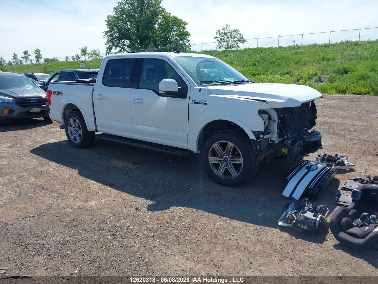 1FTEW1EP8KFB85415 · 2019 FORD F-150 LARIAT