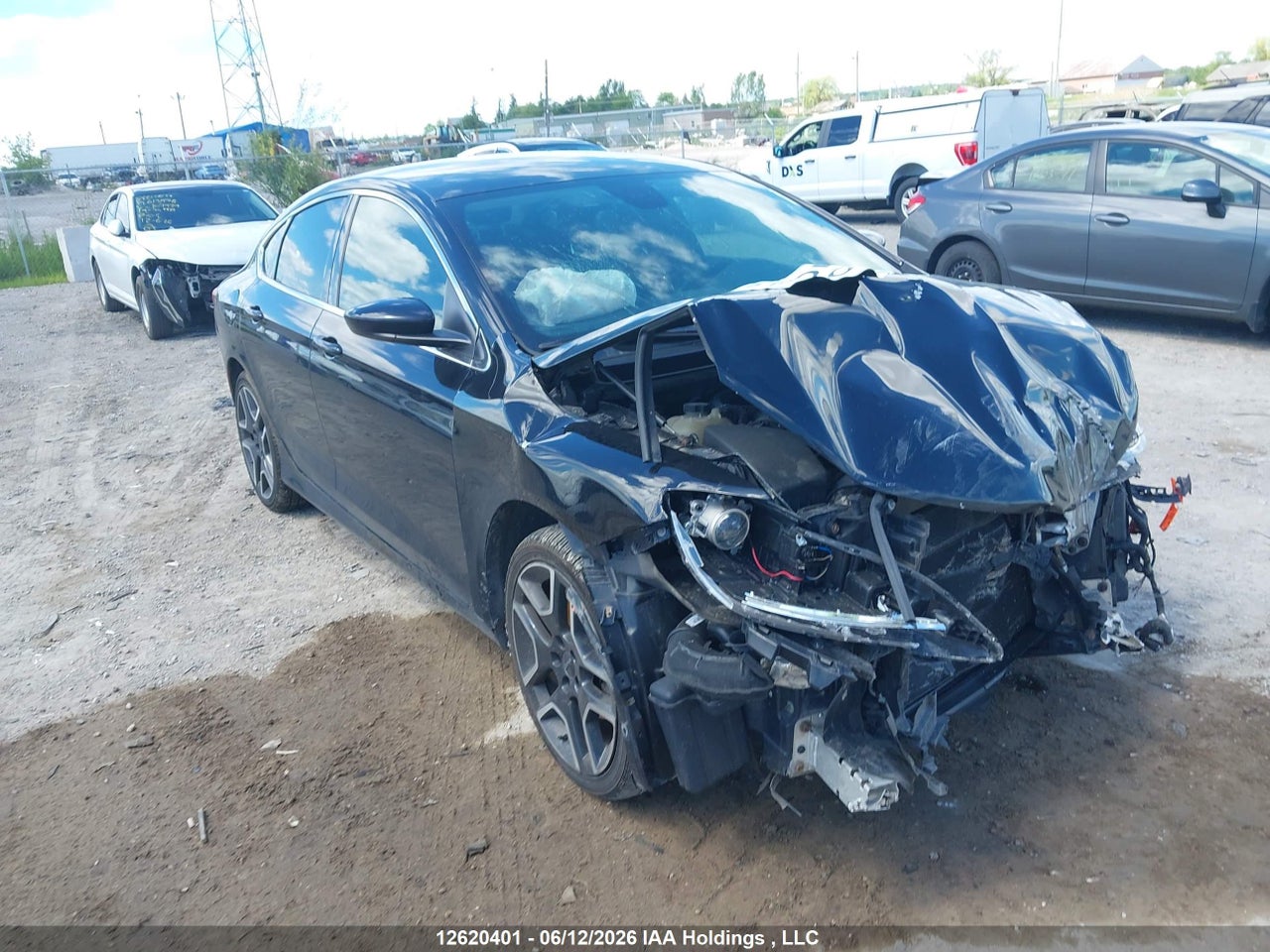 1C3CCCFB7FN610007 · 2015 CHRYSLER 200 LX