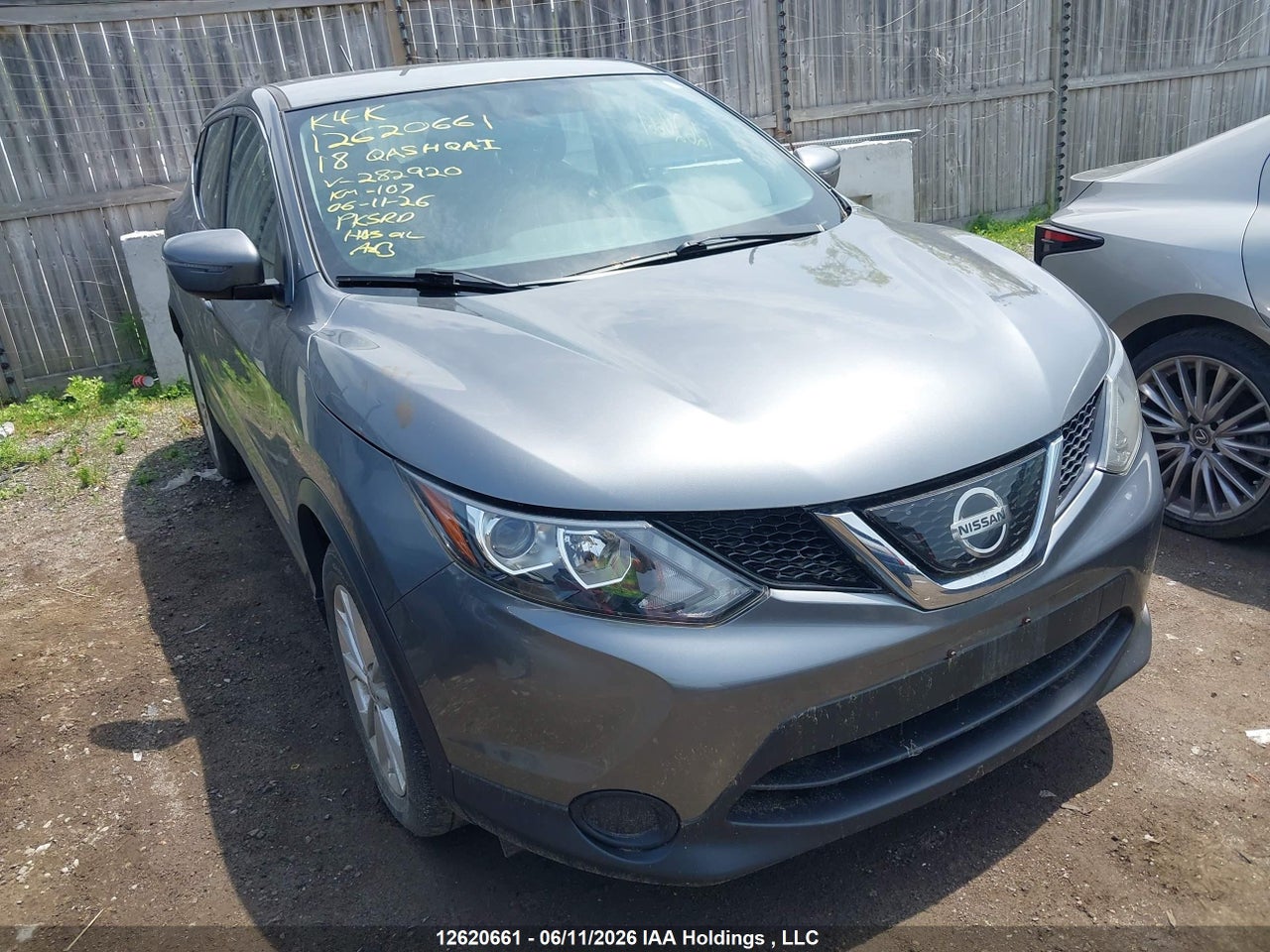 JN1BJ1CR3JW282920 · 2018 NISSAN QASHQAI S/SL/SV