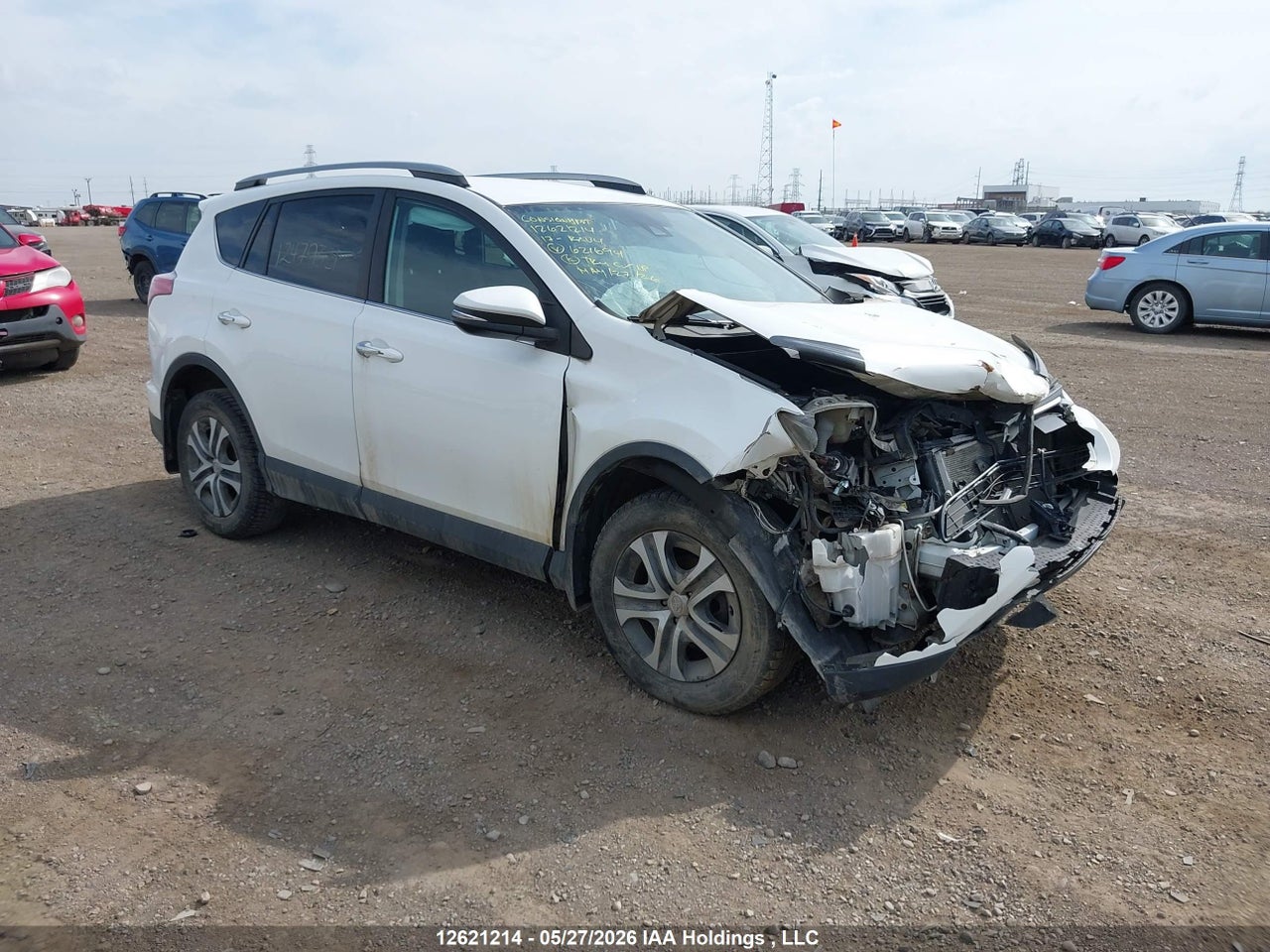2T3BFREV7HW621694 · 2017 TOYOTA RAV4 LE