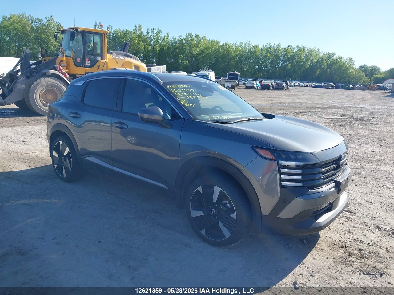 3N8AP6DD4SL385573 · 2025 NISSAN KICKS SR