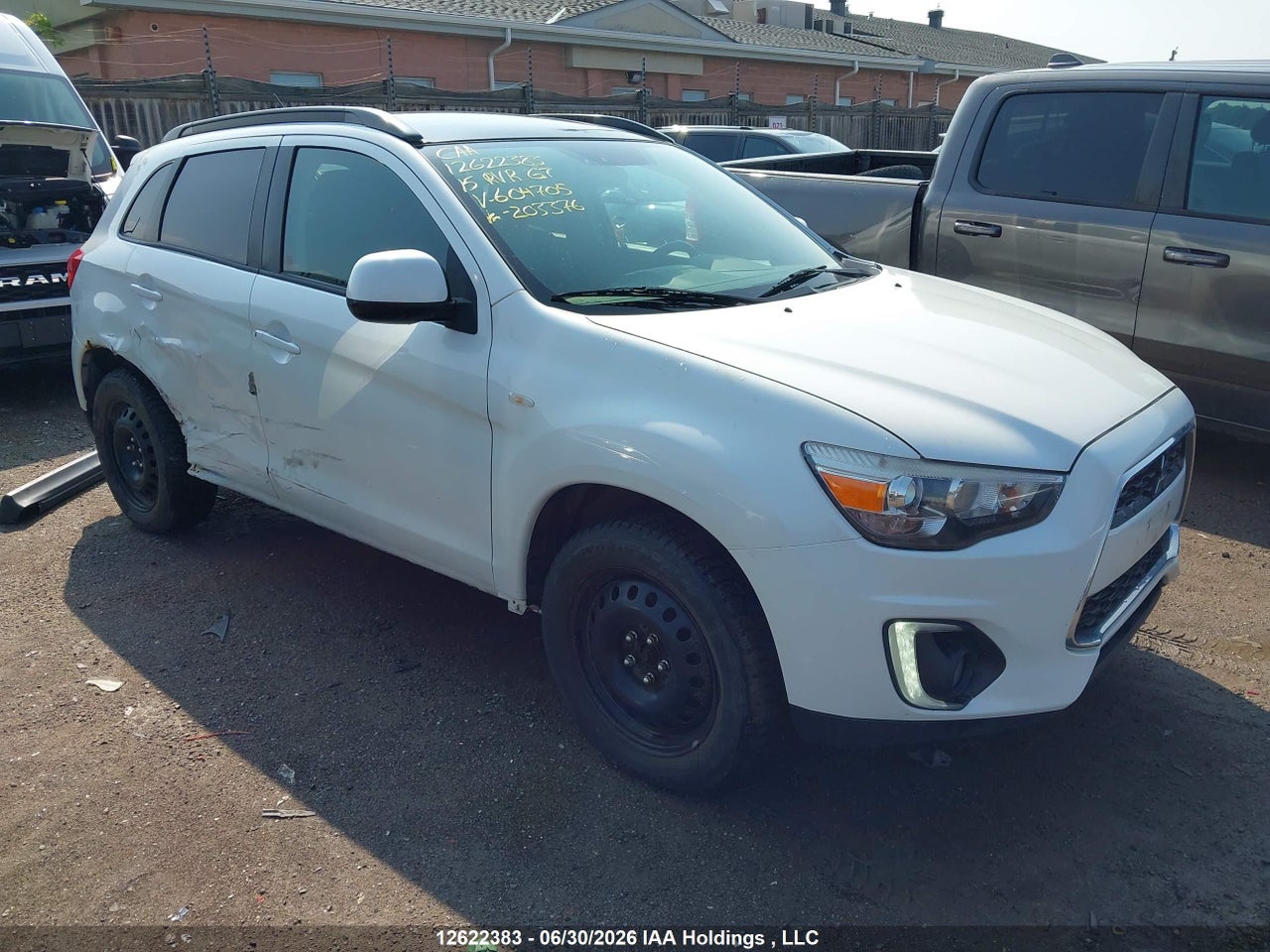 4A4AJ4AU1FE604705 · 2015 MITSUBISHI RVR GT