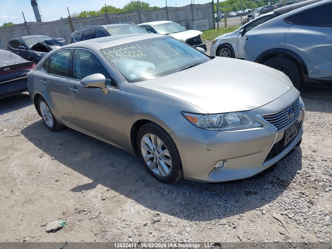 JTHBW1GG0F2079682 · 2015 LEXUS ES 300H