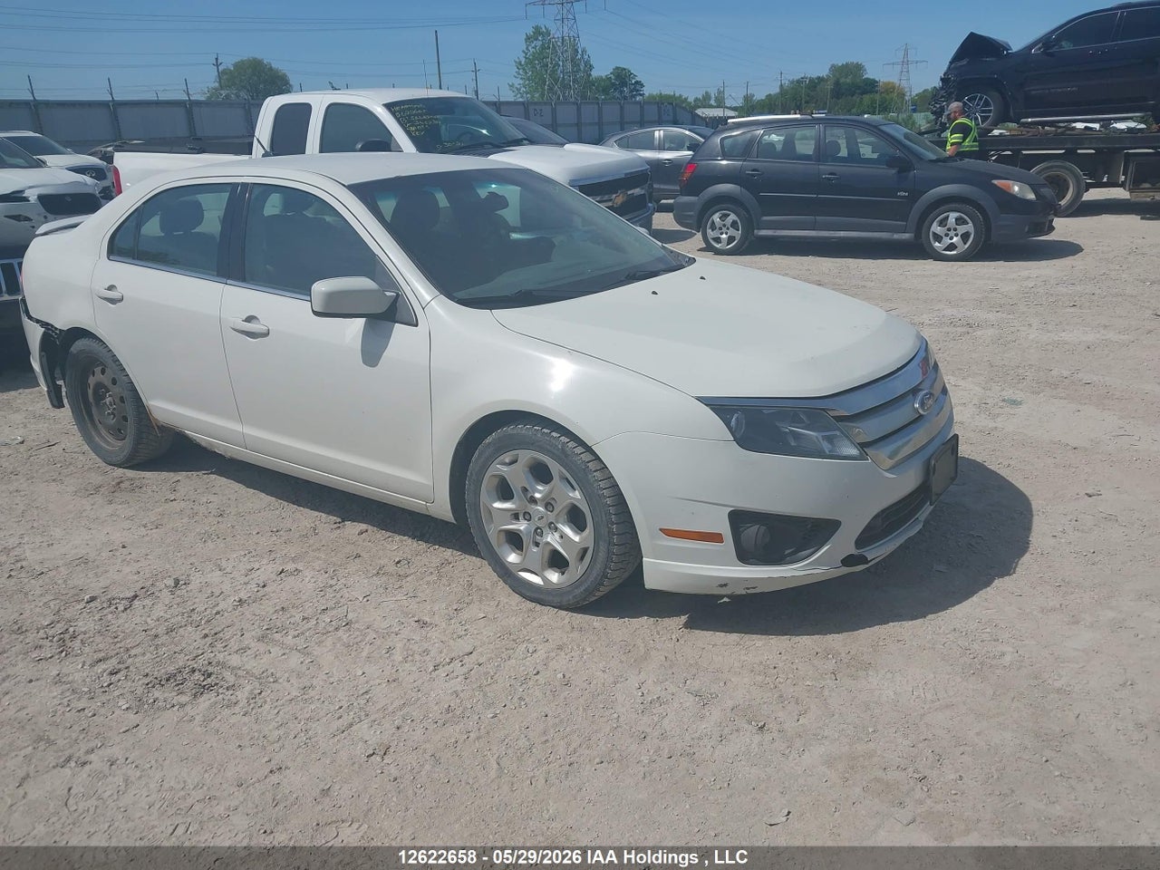 3FAHP0HA7BR334692 · 2011 FORD FUSION SE