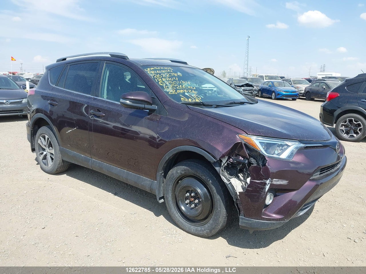 2T3RFREV8JW790434 · 2018 TOYOTA RAV4 XLE