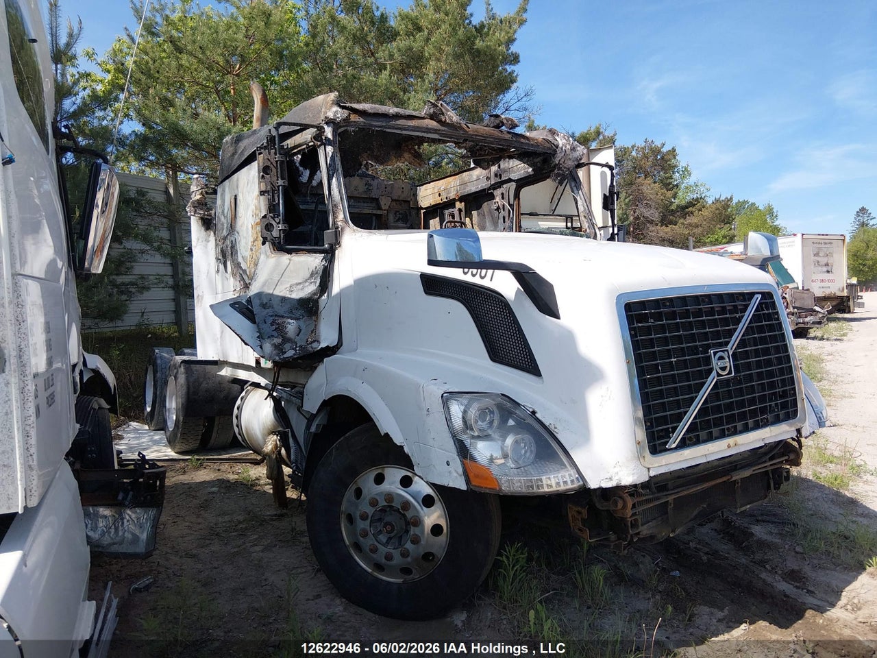4V4NC9GHX6N417557 · 2006 VOLVO VN VNL