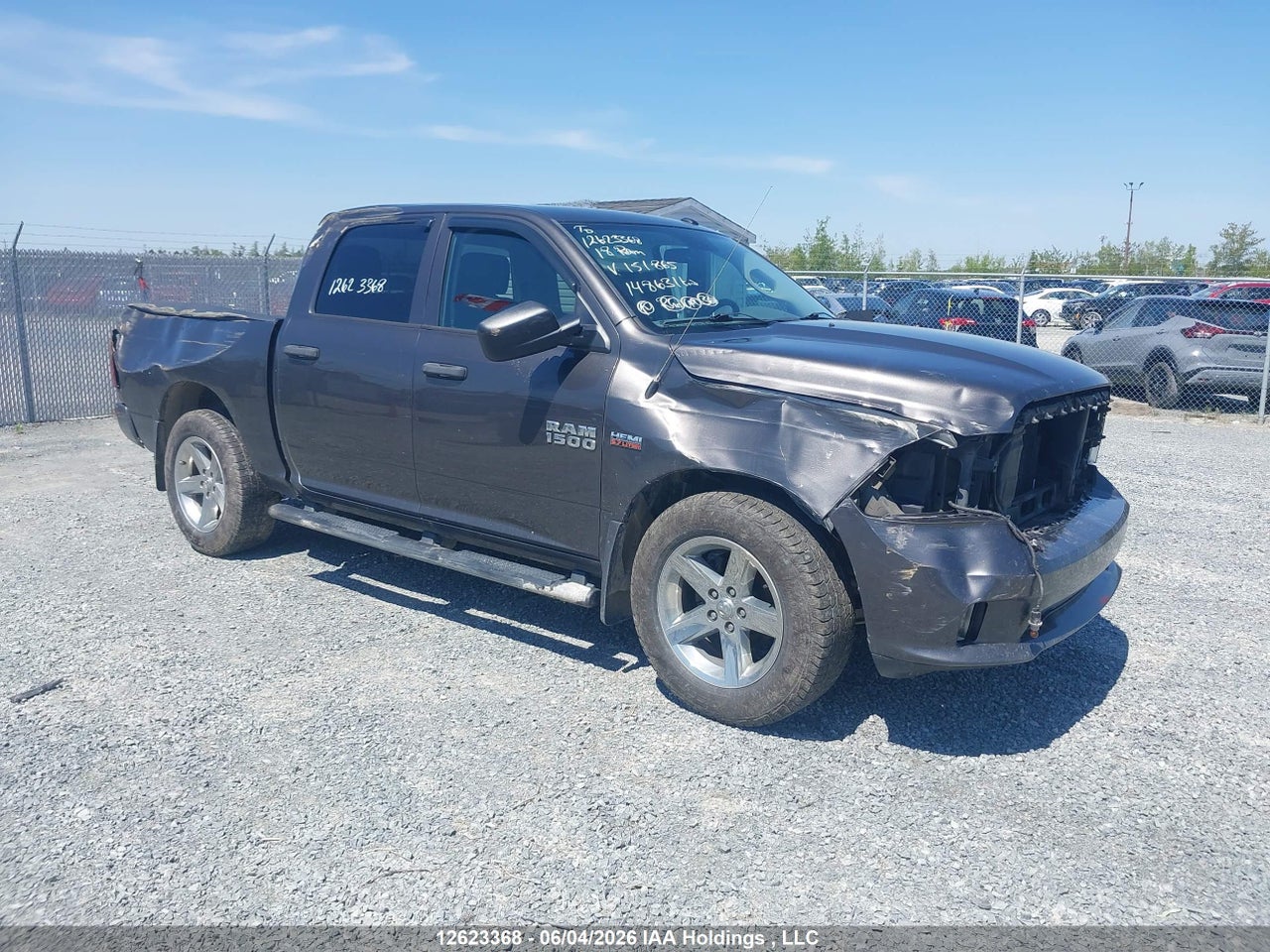 3C6RR7KTXJG151865 · 2018 RAM 1500 ST